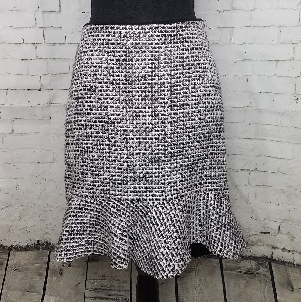WHITE HOUSE BLACK MARKET ruffled hem skirt